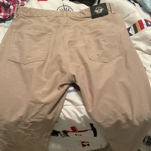 Dockers Khakis Size 32 Waist